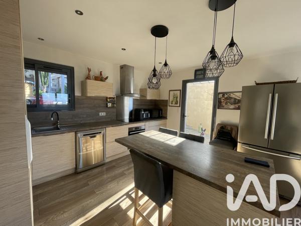 Maison à vendre 6 pièces 150 m² Nîmes