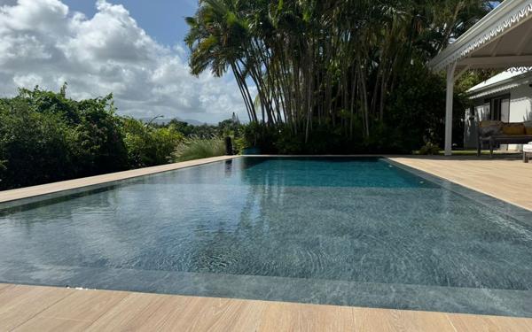 Maison à vendre    5 pièces • 125 m2 Baie-Mahault