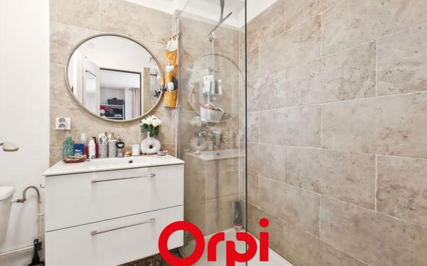 Appartement à vendre    1 pièce • 24,22 m2 Bandol