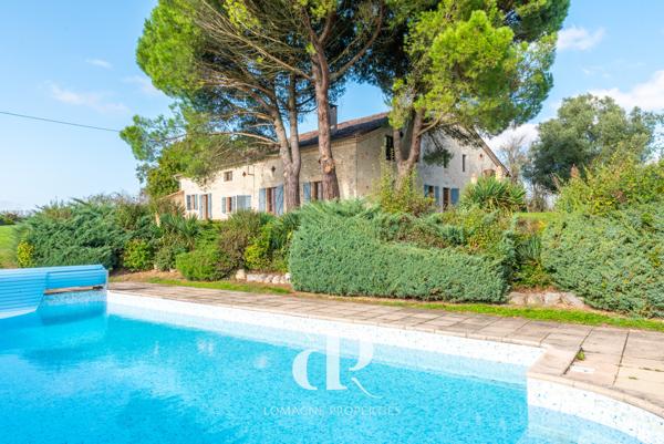 Mauvezin (32120) Le paradis au sommet d'une colline : Un domaine intemporel en pierre avec des vues panoramiques