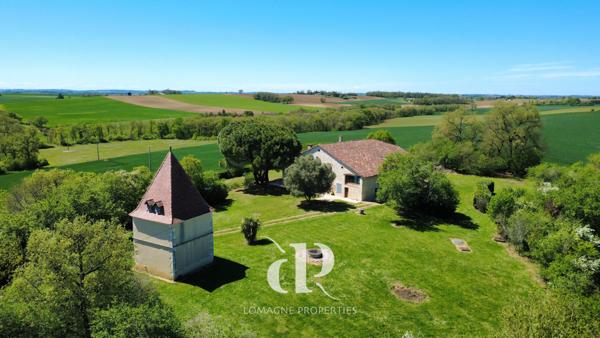 Mauvezin (32120) Le paradis au sommet d'une colline : Un domaine intemporel en pierre avec des vues panoramiques