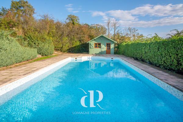 Mauvezin (32120) Le paradis au sommet d'une colline : Un domaine intemporel en pierre avec des vues panoramiques