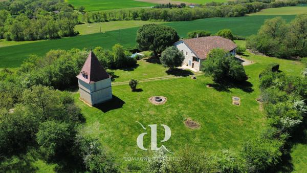 Mauvezin (32120) Le paradis au sommet d'une colline : Un domaine intemporel en pierre avec des vues panoramiques