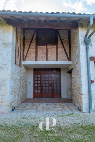 Mauvezin (32120) Le paradis au sommet d'une colline : Un domaine intemporel en pierre avec des vues panoramiques