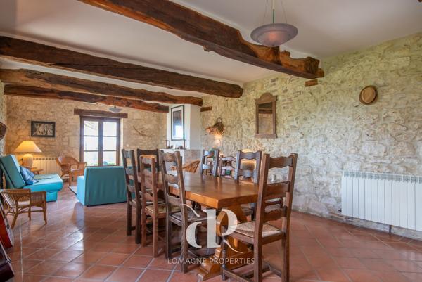 Mauvezin (32120) Le paradis au sommet d'une colline : Un domaine intemporel en pierre avec des vues panoramiques
