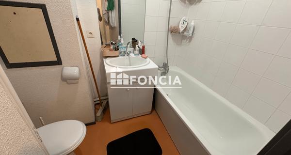 Location Studio 18.16 m² - Villeurbanne 69100