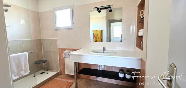 Maison Uzes T4,  84 m2 avec jardinet et garage