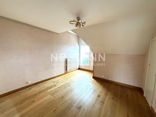 Appartement à vendre à Vannes 145 m² dernier étage avec vue dégagée et un grand garage