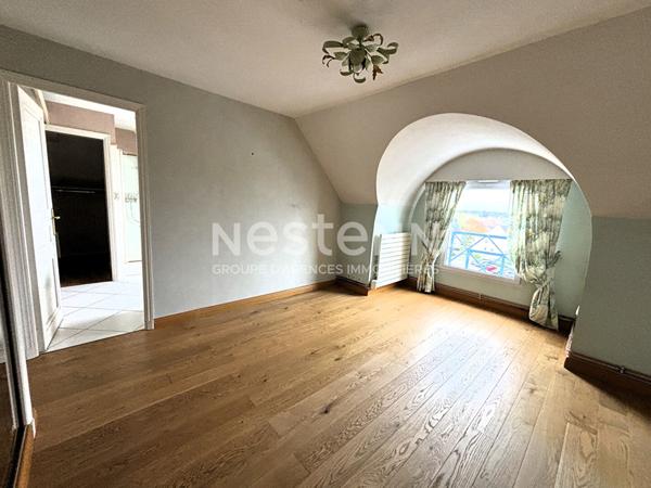 Appartement à vendre à Vannes 145 m² dernier étage avec vue dégagée et un grand garage