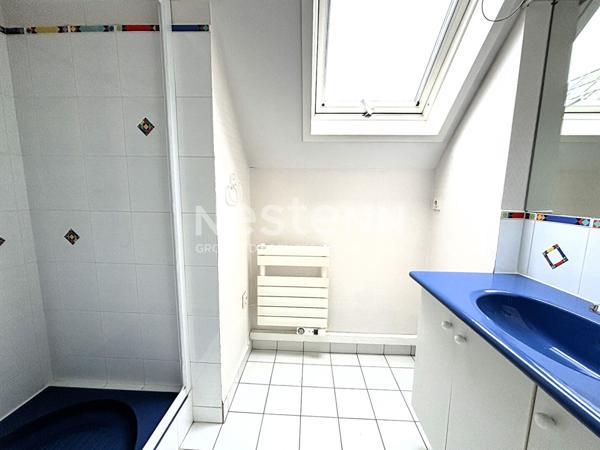 Appartement à vendre à Vannes 145 m² dernier étage avec vue dégagée et un grand garage