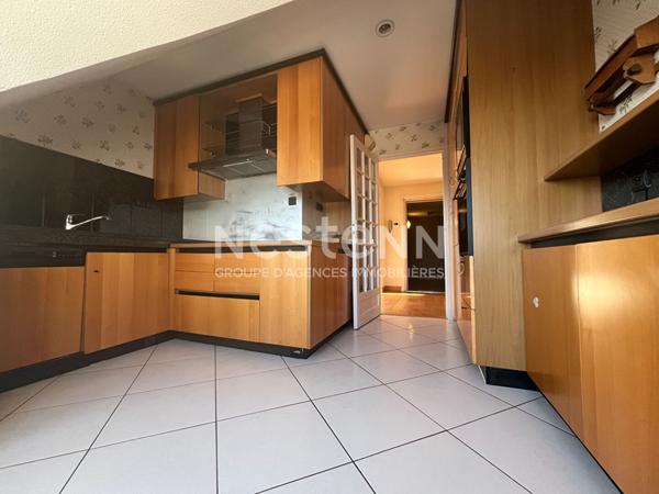 Appartement à vendre à Vannes 145 m² dernier étage avec vue dégagée et un grand garage