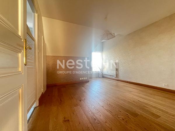 Appartement à vendre à Vannes 145 m² dernier étage avec vue dégagée et un grand garage