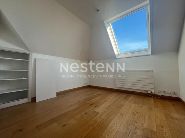 Appartement à vendre à Vannes 145 m² dernier étage avec vue dégagée et un grand garage