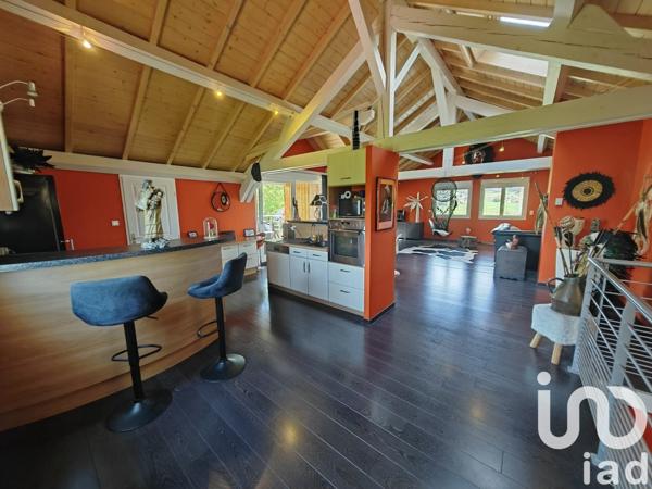 Duplex 7 pièces de 204 m² à Montlebon (25500)