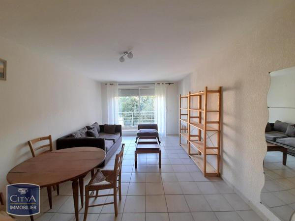 Appartement à louer 2 pièces 53.8m² Pertuis (84120)