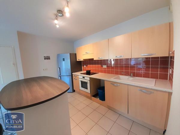 Appartement à louer 2 pièces 53.8m² Pertuis (84120)