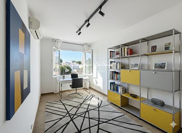 Maison  de ville avec jardin et garage 5 pièces-Nîmes Jean-Jaurès