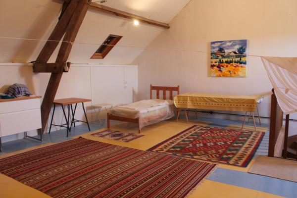 VENDU - Saint Jeanvrin - Ferme avec grande grange sur un terrain de 4025 m2 avec vue dégagée. Saint-Jeanvrin (18370)