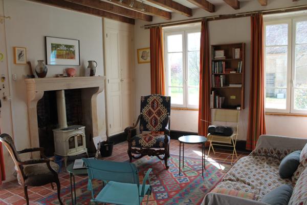 VENDU - Saint Jeanvrin - Ferme avec grande grange sur un terrain de 4025 m2 avec vue dégagée. Saint-Jeanvrin (18370)