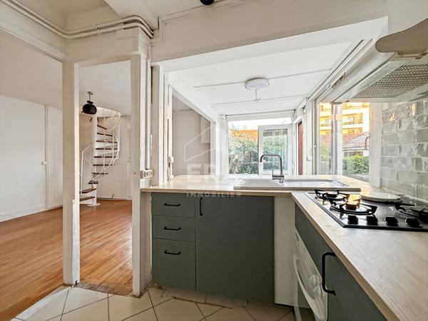 Maison Montreuil 3 pièce(s) 55.03 m2 avec cour et terrasse