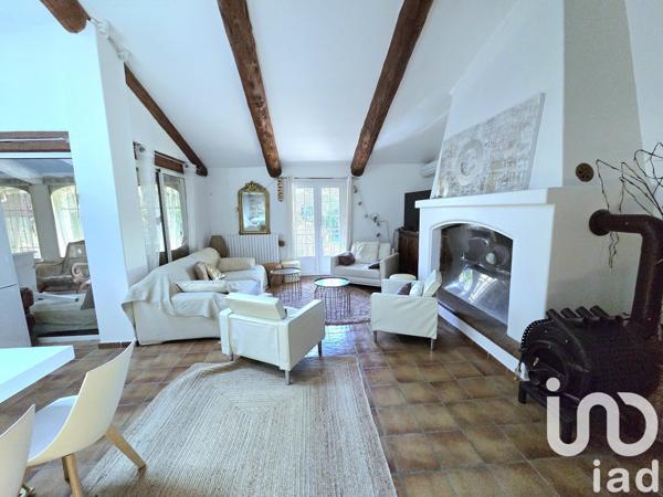 Mas 5 pièces de 165 m² à Caderousse (84860)