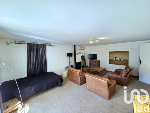 Mas 5 pièces de 165 m² à Caderousse (84860)