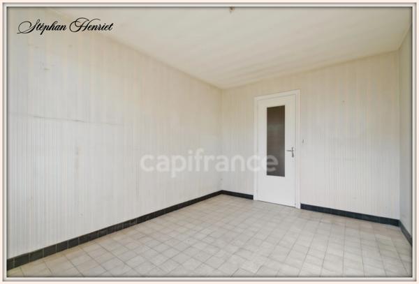 Maison à vendre 8 pièces MONTHOIS (08)