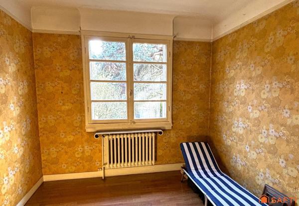 Maison à rénover avec jardin bucolique proche toutes commodités