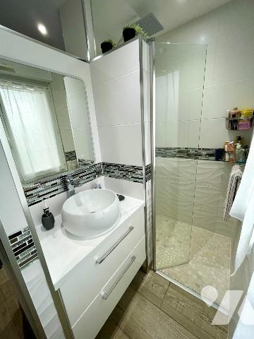 MAISON DE PLAIN-PIED AVEC SOUS-SOL COMPLET
A VENDRE A RETHEL, AXE REIMS/CHARLEVILLE-MEZIERES, ...