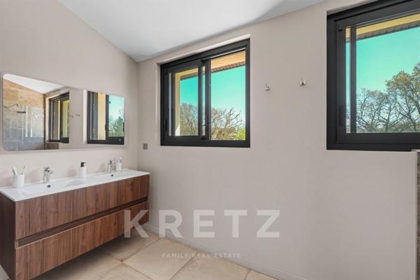 Villa dans un havre de paix avec piscine et parc, aux portes de Toulouse