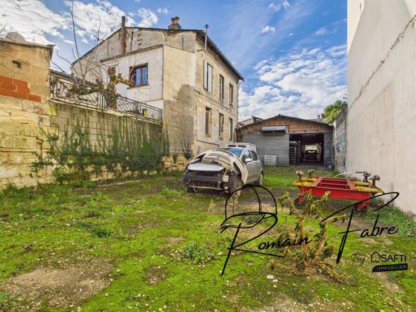 Immeuble avec espace garage et logements « Coeur de Bordeaux »