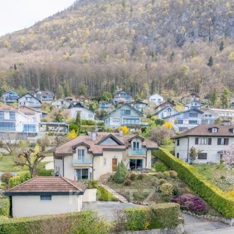 Annecy-le-Vieux – Quartier du Petit Port - Maison vue Lac