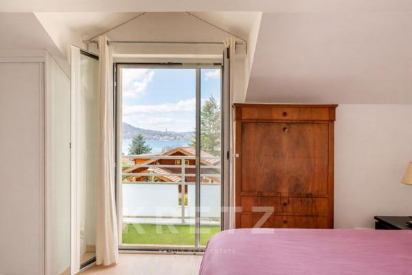 Annecy-le-Vieux – Quartier du Petit Port - Maison vue Lac