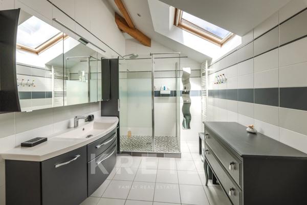 Annecy-le-Vieux – Quartier du Petit Port - Maison vue Lac