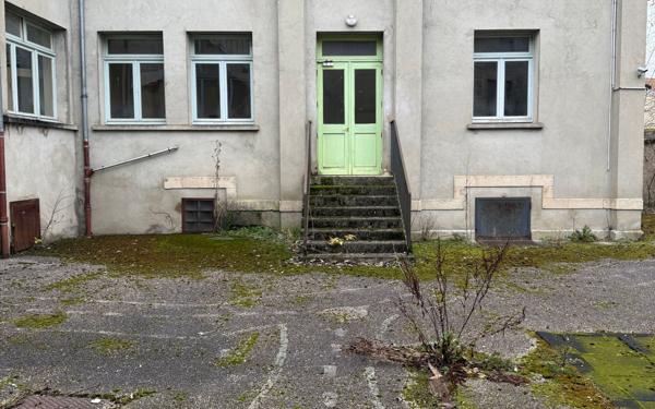 Immeuble à vendre    1 pièce •  Ligny-en-Barrois