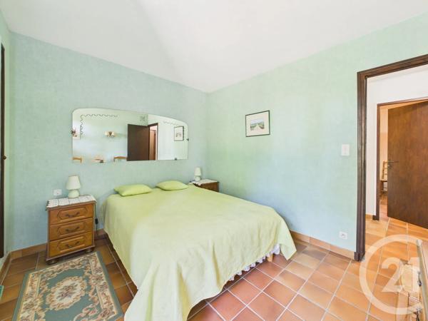 Maison à vendre  6 pièces - 128 m 2   LA VALETTE DU VAR  - 83