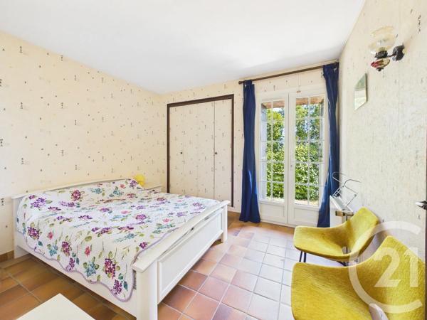 Maison à vendre  6 pièces - 128 m 2   LA VALETTE DU VAR  - 83