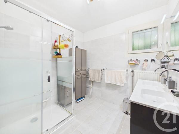 Maison à vendre  6 pièces - 128 m 2   LA VALETTE DU VAR  - 83