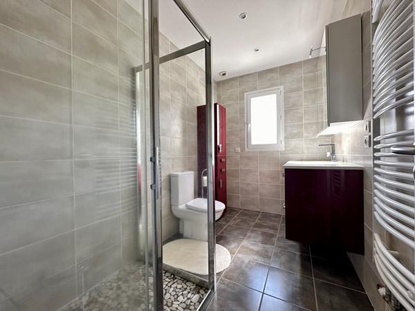 CEYRAT - BOISSEJOUR 63122 - RESIDENTIEL - VILLA DE 190M2 TRES LUMINEUSE PLAIN PIED - Boisséjour
