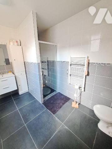 CENTRE BEAUMONT SUR SARTHE - IMMEUBLE DE RAPPORT 
Immeuble entièrement rénové comprenant un lo...