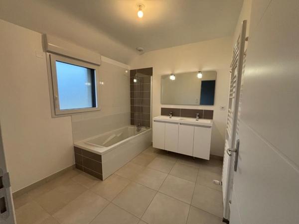 Maison à louer 5 pièces - 123 m²