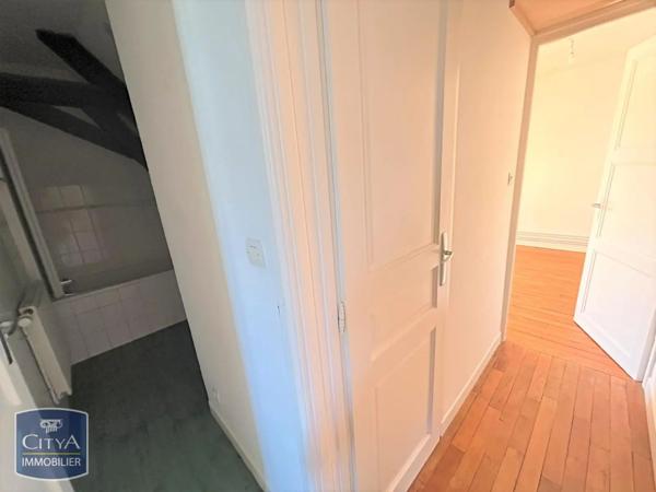 Appartement à louer 3 pièces 54.46m² Laon (02000)