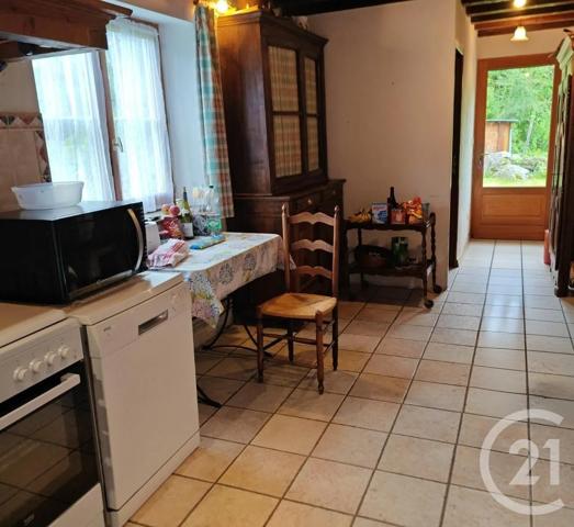 Maison à vendre  10 pièces - 202,40 m 2   SAURAT  - 09