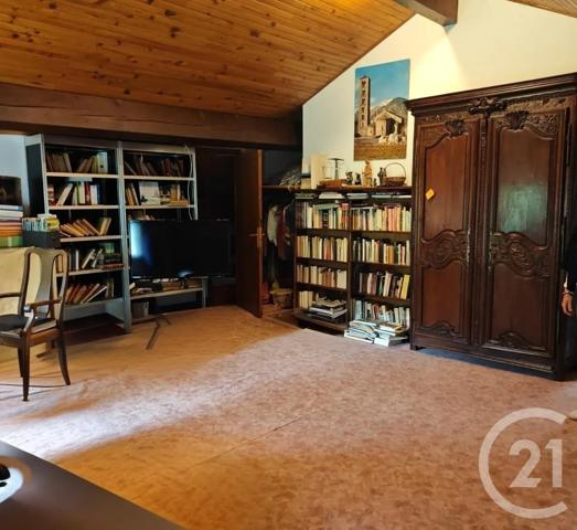 Maison à vendre  10 pièces - 202,40 m 2   SAURAT  - 09