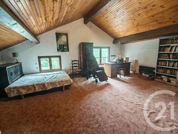 Maison à vendre  10 pièces - 202,40 m 2   SAURAT  - 09