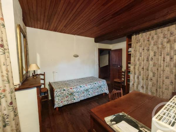 Maison à vendre  10 pièces - 202,40 m 2   SAURAT  - 09