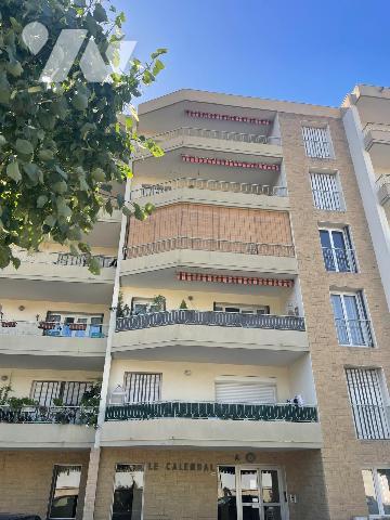 Idealement situe, residence securisee et recherchee