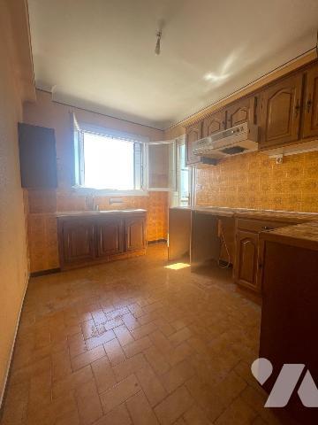 Idealement situe, residence securisee et recherchee