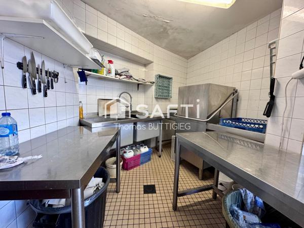 Bar/restaurant 77m2 avec terrasse.