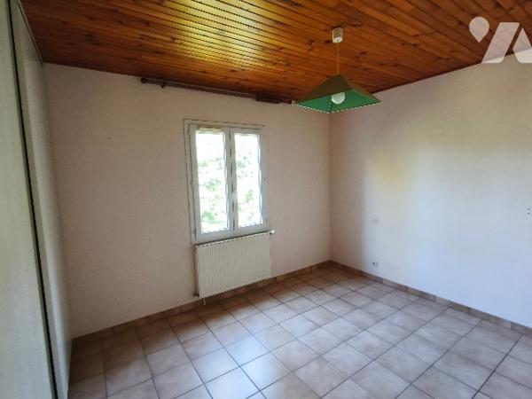 Maison de plain pied 3 chambres sur jardin de 1085 m².